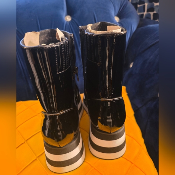 NWOT JEFFREY CAMPBELL Patent Platform Boots Size 8M - Picture 9 of 12